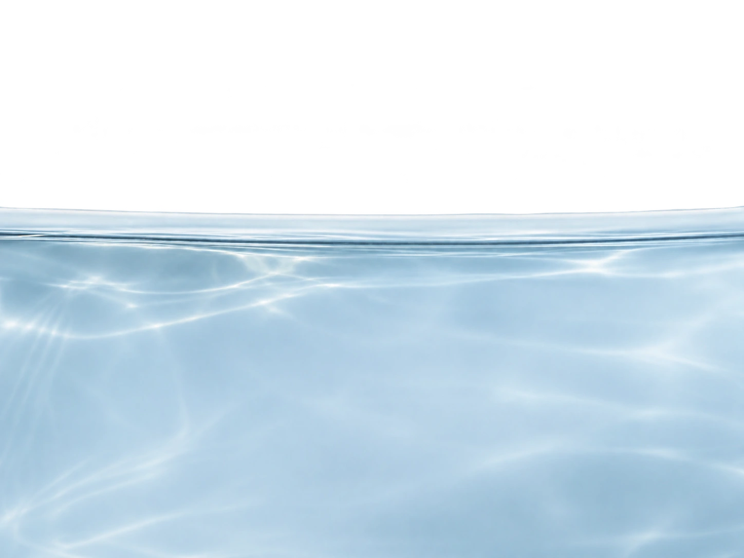 Klares blaues Wasser, das um ein ruhendes weißes Null-Grad-Symbol langsam gefriert